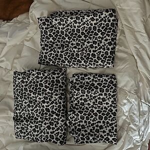 Leopard Print Twin Sheet set Cynthia Rowley 100% Polyester preowned